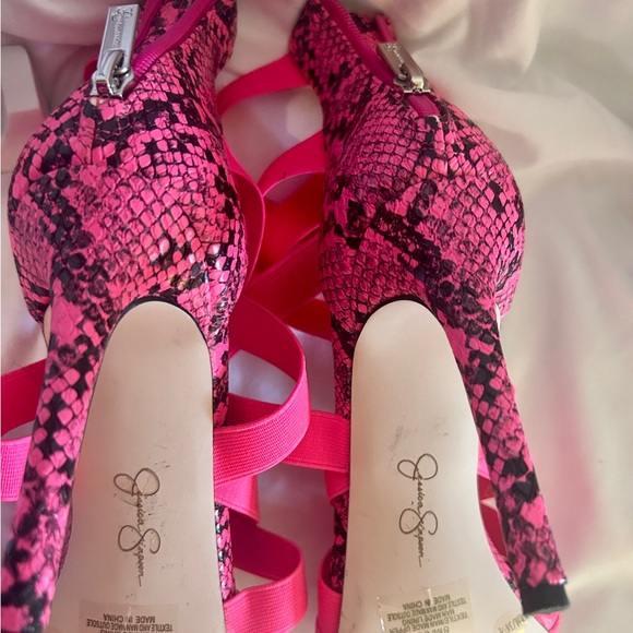Jessica Simpson Pink
Jyra Strappy Snakeskin Heels - Picture 6 of 6